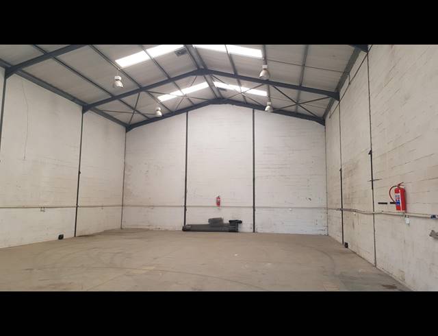 370M² FACTORY TO LET IN SAXENBURG PARK 1